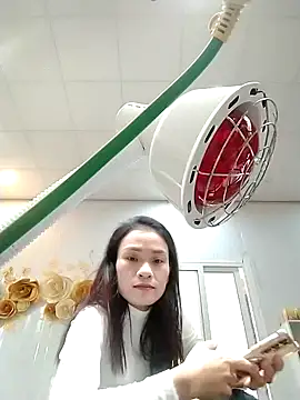 Snapshot of Miube2k chatting on 11/04/25, 06:34 Miube2k online show from 11/04/25, 06:34