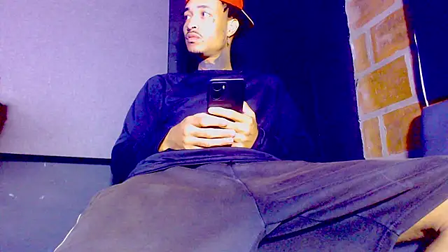 Snapshot of Anaconda_larga chatting on 02/16/26, 02:35 Anaconda larga online show from 02/16/26, 02:35