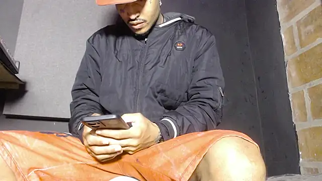 Snapshot of Anaconda_larga chatting on 02/26/26, 02:27 Anaconda larga online show from 02/26/26, 02:27