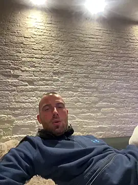 Rotteei1 online show from 11/18/25, 05:39