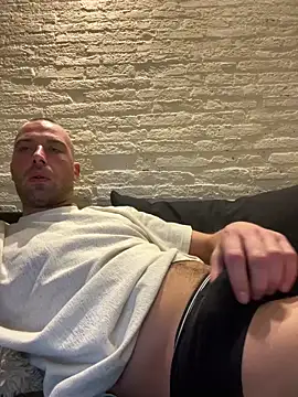 Rotteei1 online show from 04/05/26, 07:27