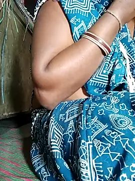 Hot cauple indian online show from 02/22/26, 08:57