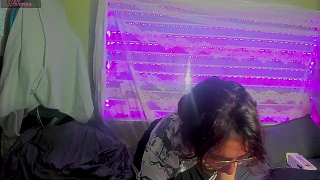 najimi uwu online show from 11/11/25, 07:03