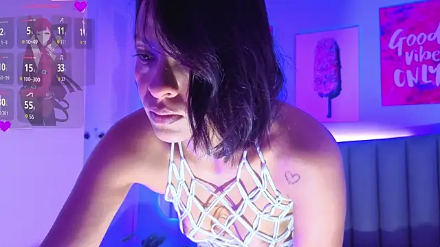 Aria Russo online show from 04/04/26, 01:30