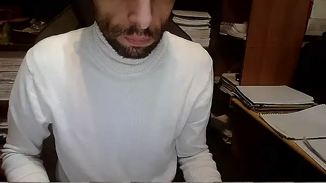 Snapshot of topg84 chatting on 10/19/25, 06:58 topg84 online show from 10/19/25, 06:58