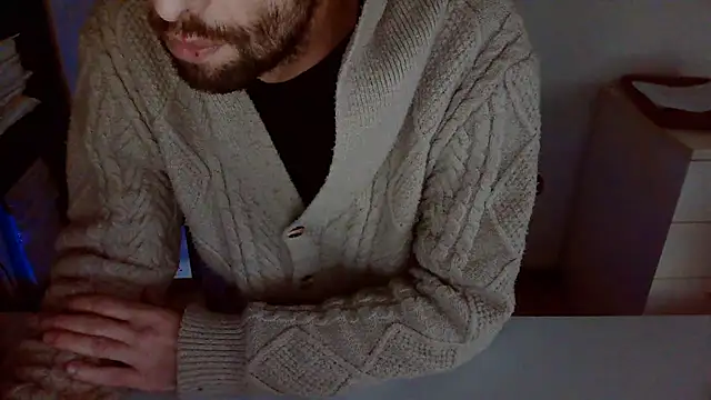 Snapshot of topg84 chatting on 11/30/25, 02:54 topg84 online show from 11/30/25, 02:54