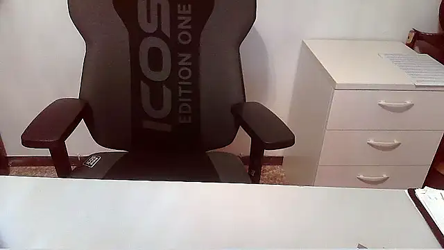 Snapshot of topg84 chatting on 01/16/26, 06:01 topg84 online show from 01/16/26, 06:01