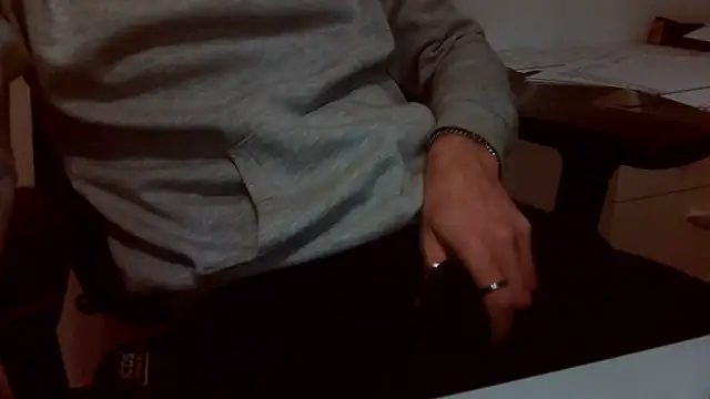 Snapshot of topg84 chatting on 02/02/26, 06:50 topg84 online show from 02/02/26, 06:50