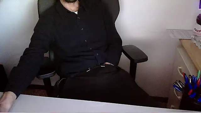 Snapshot of topg84 chatting on 05/19/26, 05:19 topg84 online show from 05/19/26, 05:19