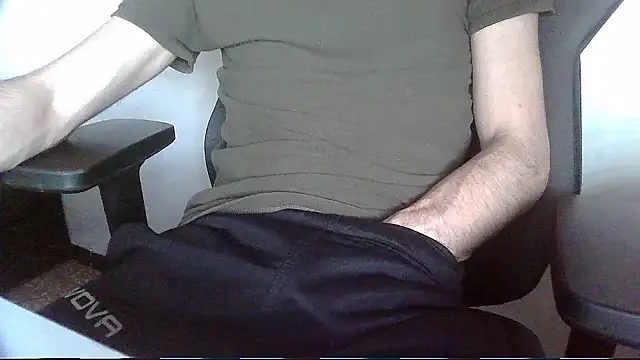 Snapshot of topg84 chatting on 05/30/26, 05:10 topg84 online show from 05/30/26, 05:10