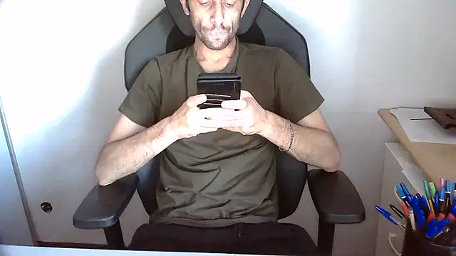 Snapshot of topg84 chatting on 07/04/26, 05:08 topg84 online show from 07/04/26, 05:08
