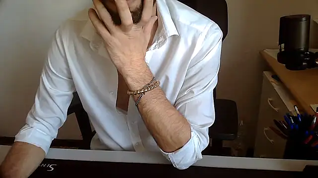 Snapshot of topg84 chatting on 07/25/26, 02:03 topg84 online show from 07/25/26, 02:03
