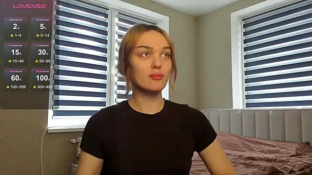 EmiliaRhodes online show from 10/22/25, 02:06