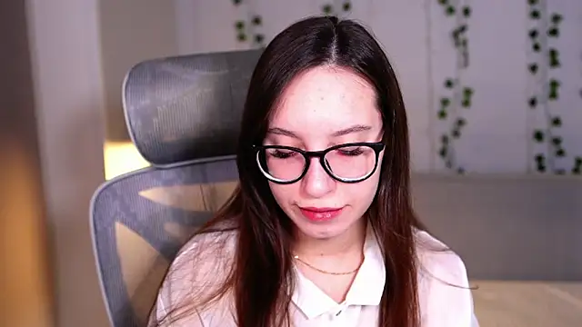 WhyEmmyCry online show from 02/08/26, 05:22