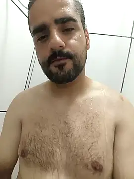 Snapshot of gusto14cm chatting on 02/27/26, 01:33 gusto14cm online show from 02/27/26, 01:33