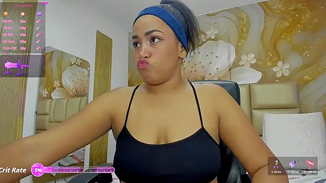 NahomiWalker  online show from 11/18/25, 07:18