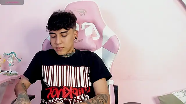 SantiOlsen online show from 12/01/25, 09:42