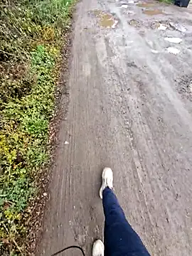 bbyxklaus online show from 10/22/25, 08:36