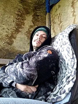 bbyxklaus online show from 11/28/25, 11:24