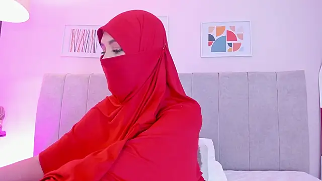 fatiima  online show from 10/28/25, 07:38