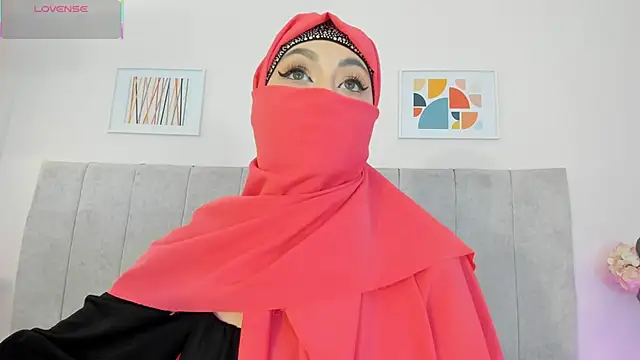 fatiima  online show from 04/15/26, 06:59