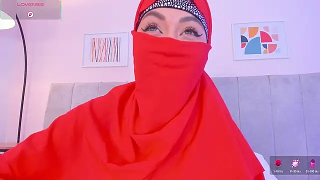 fatiima  online show from 04/20/26, 07:04