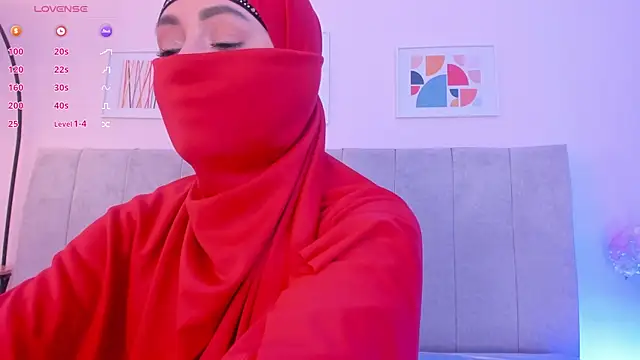 Snapshot of fatiima_ chatting on 05/20/26, 07:31 fatiima online show from 05/20/26, 07:31