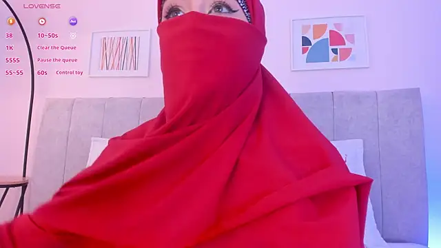 Snapshot of fatiima_ chatting on 05/25/26, 07:09 fatiima online show from 05/25/26, 07:09