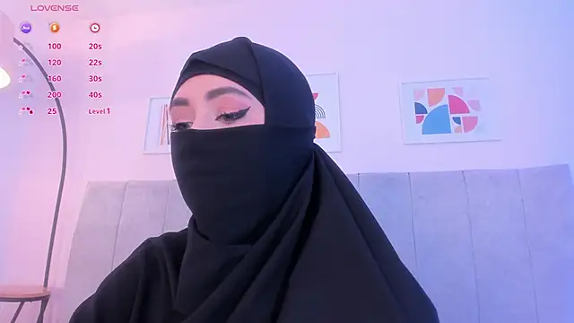 Snapshot of fatiima_ chatting on 06/02/26, 07:05 fatiima online show from 06/02/26, 07:05