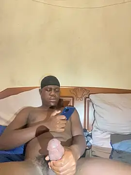 maloya267 online show from 10/30/25, 07:32