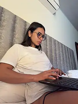 Snapshot of violeta365 chatting on 03/18/26, 02:53 violeta365 online show from 03/18/26, 02:53