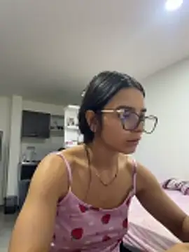 Snapshot of violeta365 chatting on 06/04/26, 03:07 violeta365 online show from 06/04/26, 03:07