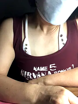 HinayLa online show from 10/25/25, 10:37