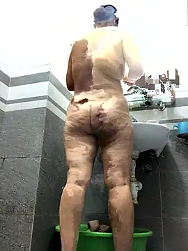 HinayLa online show from 01/16/26, 02:54