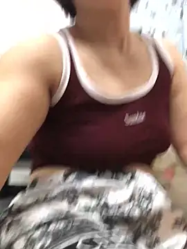 HinayLa online show from 02/07/26, 02:26