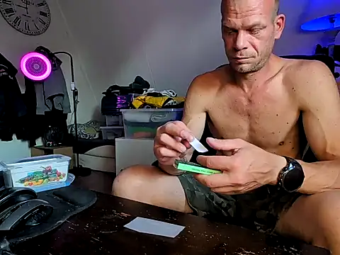 Kinky Play1 online show from 06/25/26, 06:56