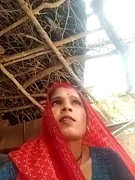 Snapshot of queen_sonam chatting on 10/20/25, 07:53 queen sonam online show from 10/20/25, 07:53