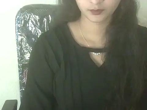 Snapshot of shimz_ chatting on 11/12/25, 04:35 shimz online show from 11/12/25, 04:35