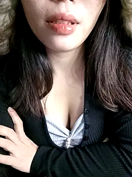 Fish yellow online show from 11/02/25, 03:14