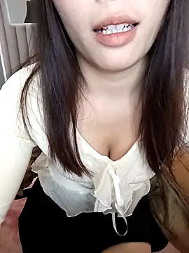 Fish yellow online show from 11/25/25, 02:22