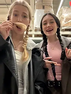 kira mia online show from 12/02/25, 03:51