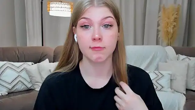 Snapshot of Stella_Light chatting on 05/29/26, 06:28 Stella Light online show from 05/29/26, 06:28