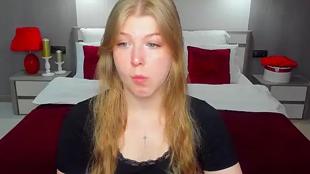 Snapshot of Stella_Light chatting on 07/25/26, 04:21 Stella Light online show from 07/25/26, 04:21