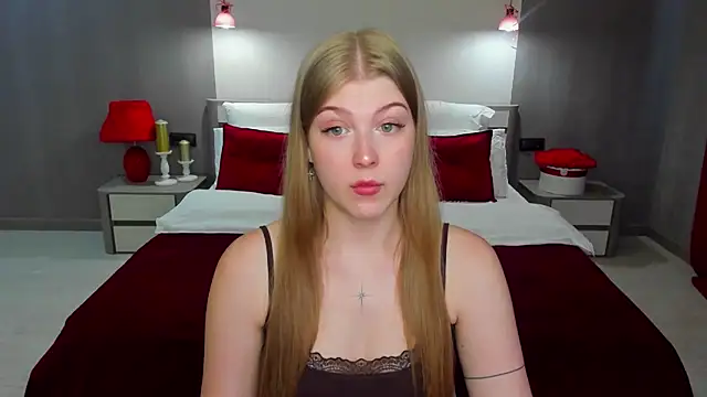 Snapshot of Stella_Light chatting on 07/28/26, 12:01 Stella Light online show from 07/28/26, 12:01