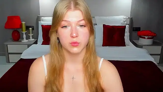 Snapshot of Stella_Light chatting on 07/30/26, 06:29 Stella Light online show from 07/30/26, 06:29