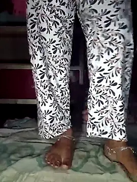 Snapshot of Hot-joyaa chatting on 12/14/25, 06:34 Hot-joyaa online show from 12/14/25, 06:34