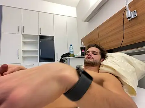 youngboyformommy24 online show from 11/21/25, 02:16