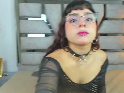 Mindy Star  online show from 11/06/25, 01:12