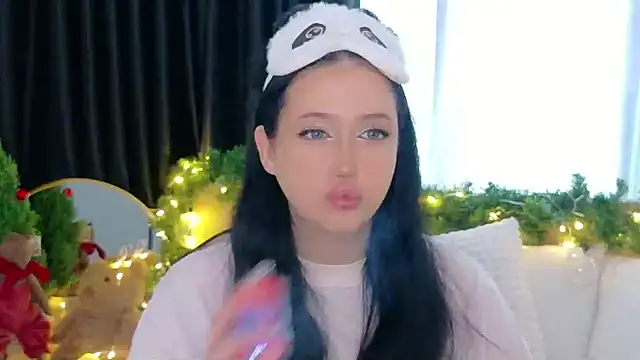 Felicia Herceg online show from 12/13/25, 11:32