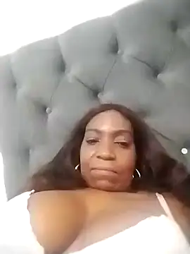 laseducida online show from 04/24/26, 08:06